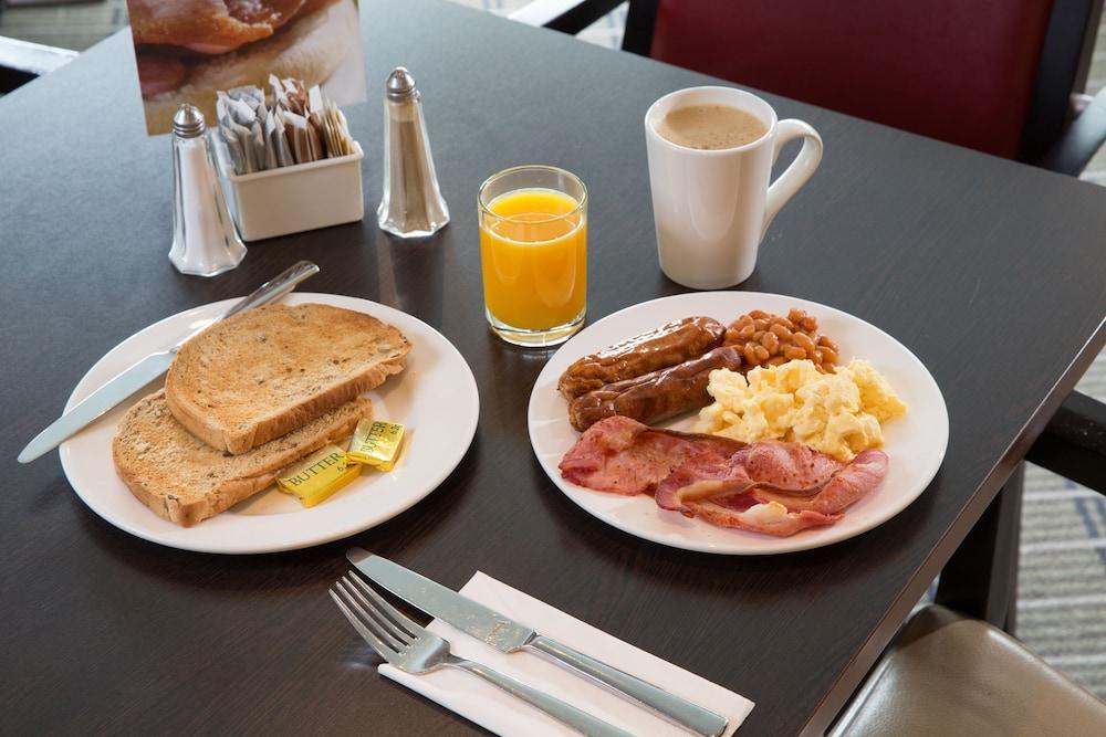Holiday Inn Express Taunton East By Ihg Exteriör bild