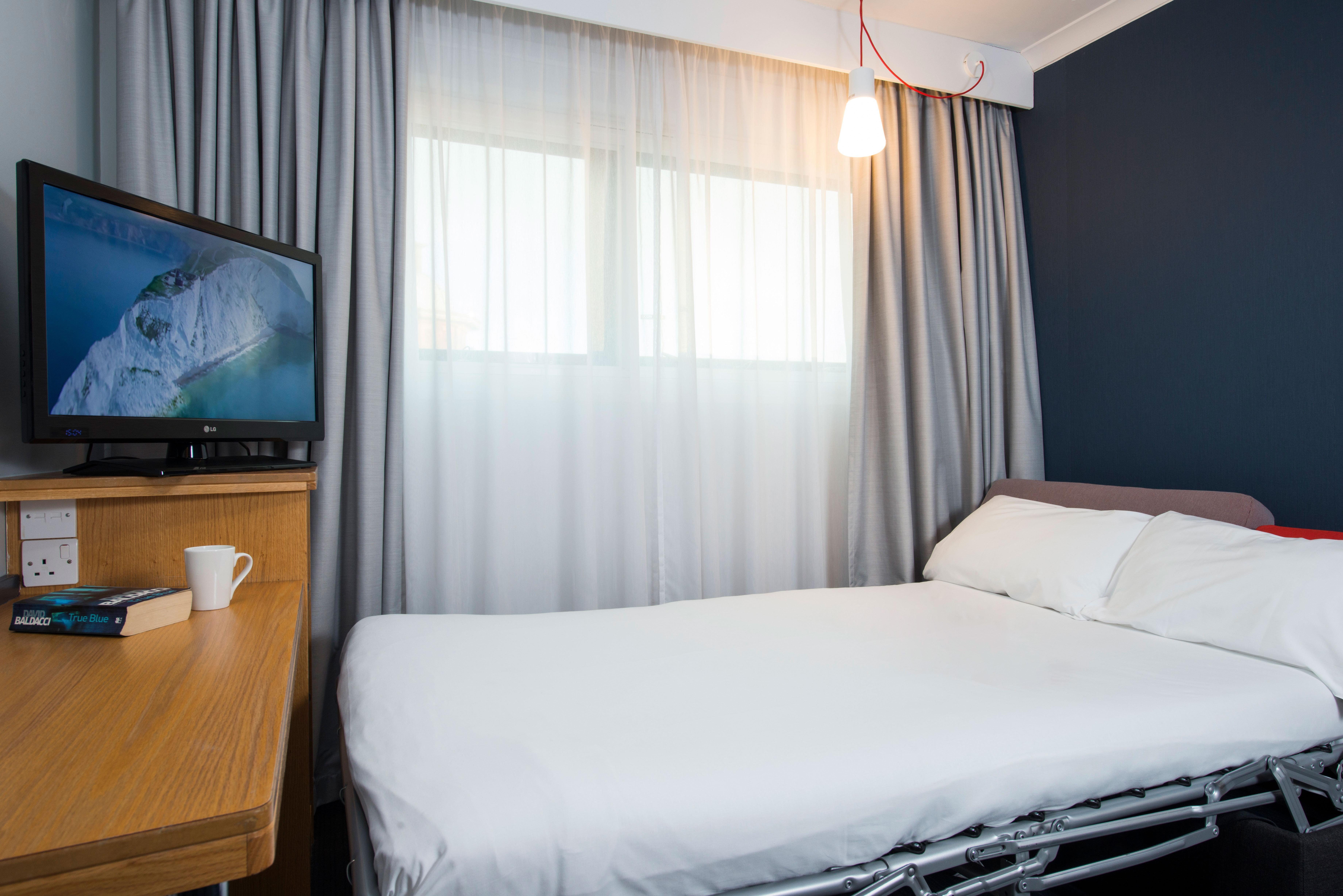 Holiday Inn Express Taunton East By Ihg Exteriör bild