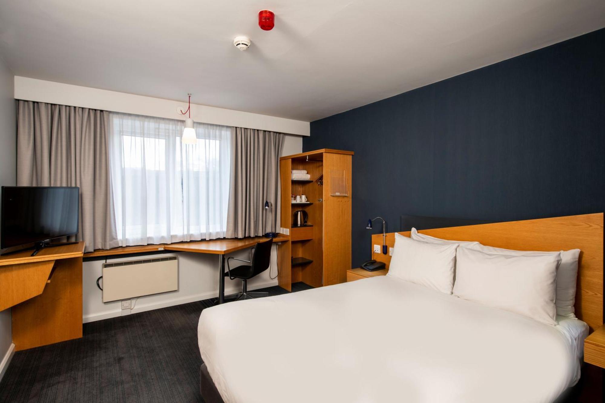 Holiday Inn Express Taunton East By Ihg Exteriör bild