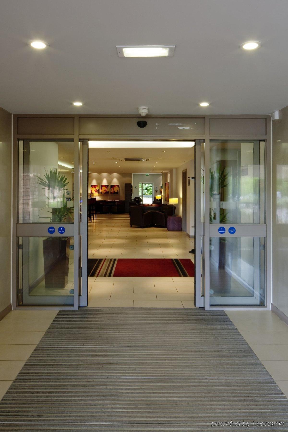 Holiday Inn Express Taunton East By Ihg Inreriör bild