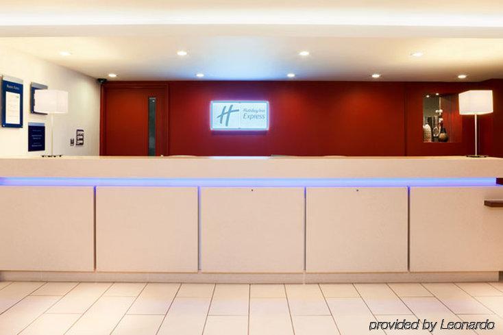 Holiday Inn Express Taunton East By Ihg Inreriör bild