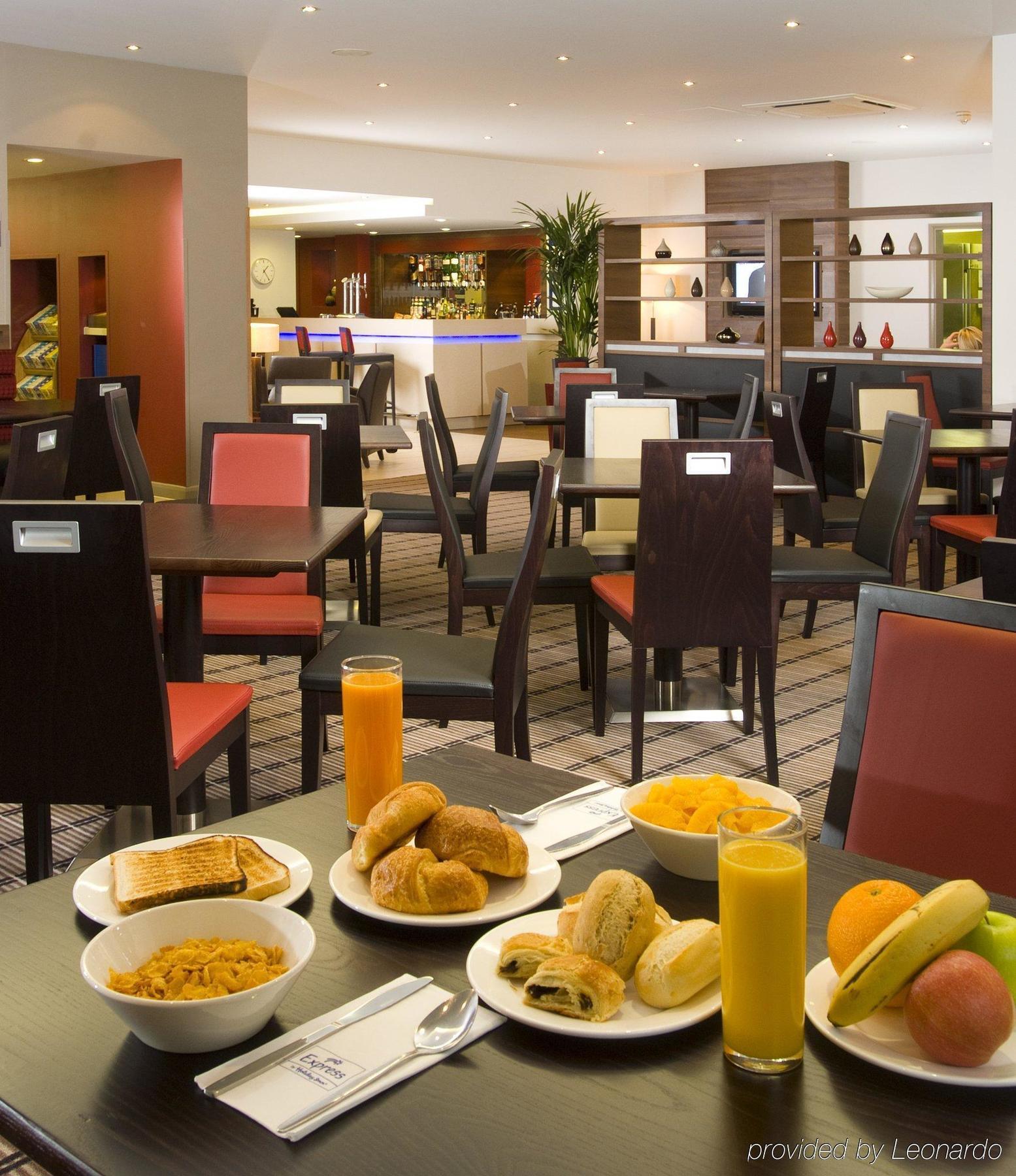 Holiday Inn Express Taunton East By Ihg Exteriör bild
